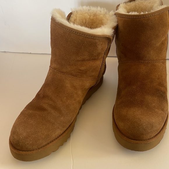Uggs Corey Chestnut Colod Boots - Picture 5 of 9